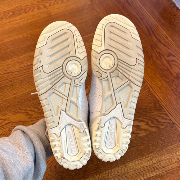 New Balance White Beige 550 Sneakers - Picture 6 of 9